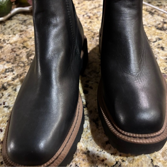 Sam Edelman - Laguna Chelsea Boot, Black Leather, size 7.5, NWOT/NWOB - Picture 13 of 16